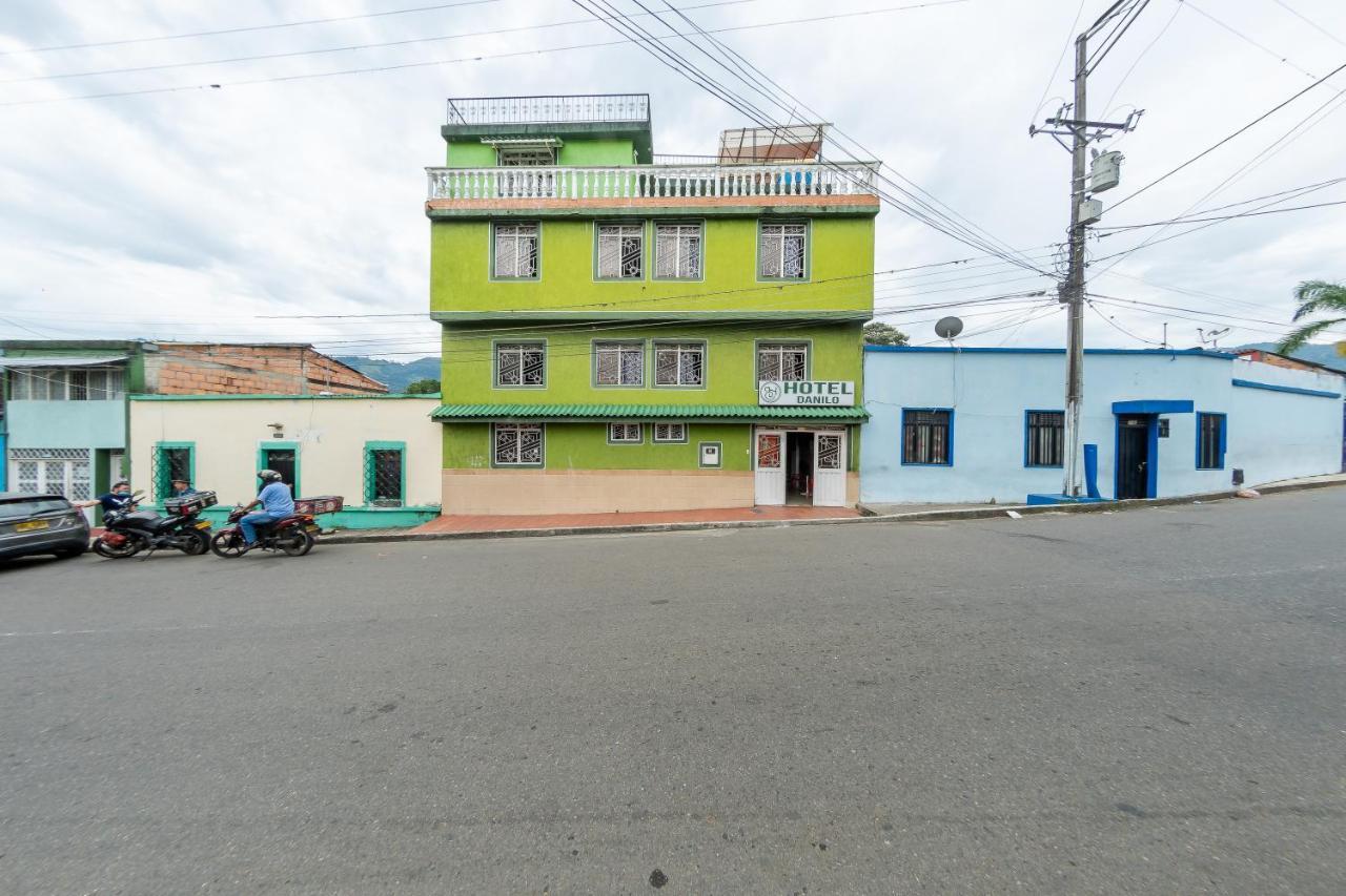 ホテル Ayenda Danilo Ibagué エクステリア 写真